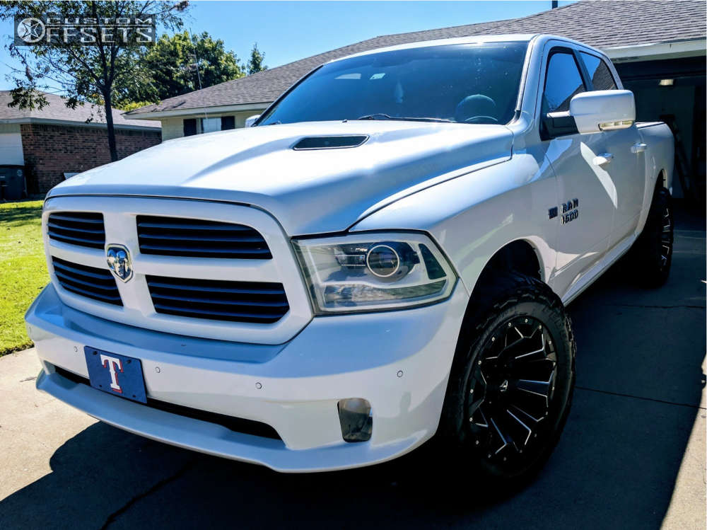 2015 Ram 1500 with 20x10 18 Fuel Assault and 35/12.5R20 Federal