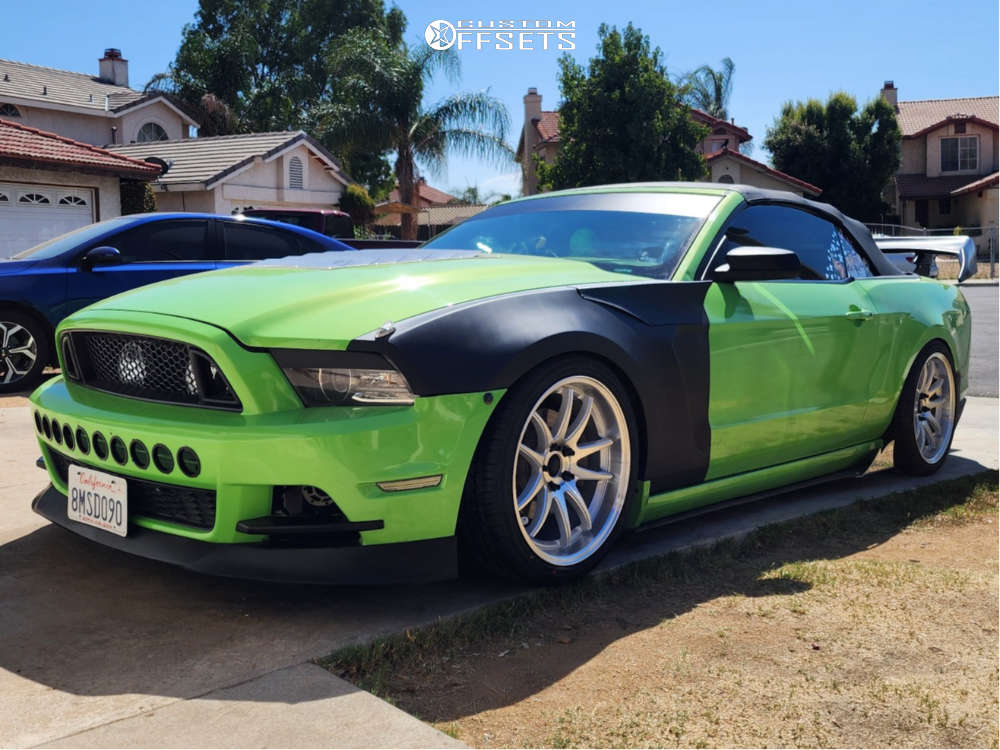 2014 Ford Mustang with 19x9.5 30 Aodhan Ds02 and 265/35R19