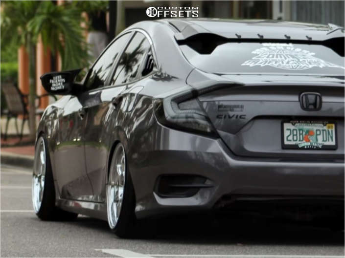 Rena 2018 Honda Civic with 18x9.5 38 Kansei Roku and 215/35R18