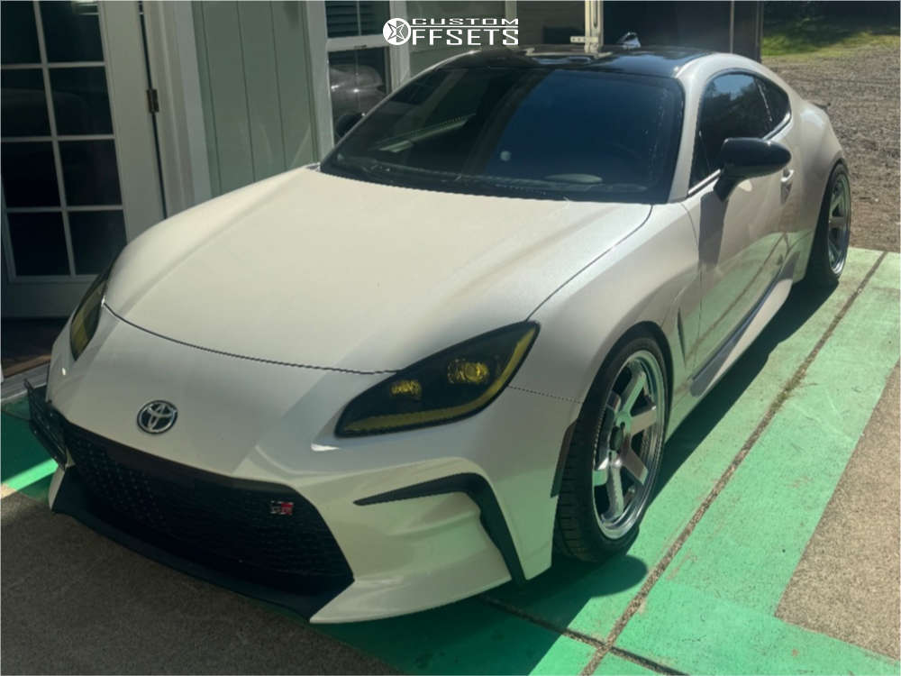 2022 Toyota GR86 with 18x8.5 35 AVID1 Av6 and 235/40R18