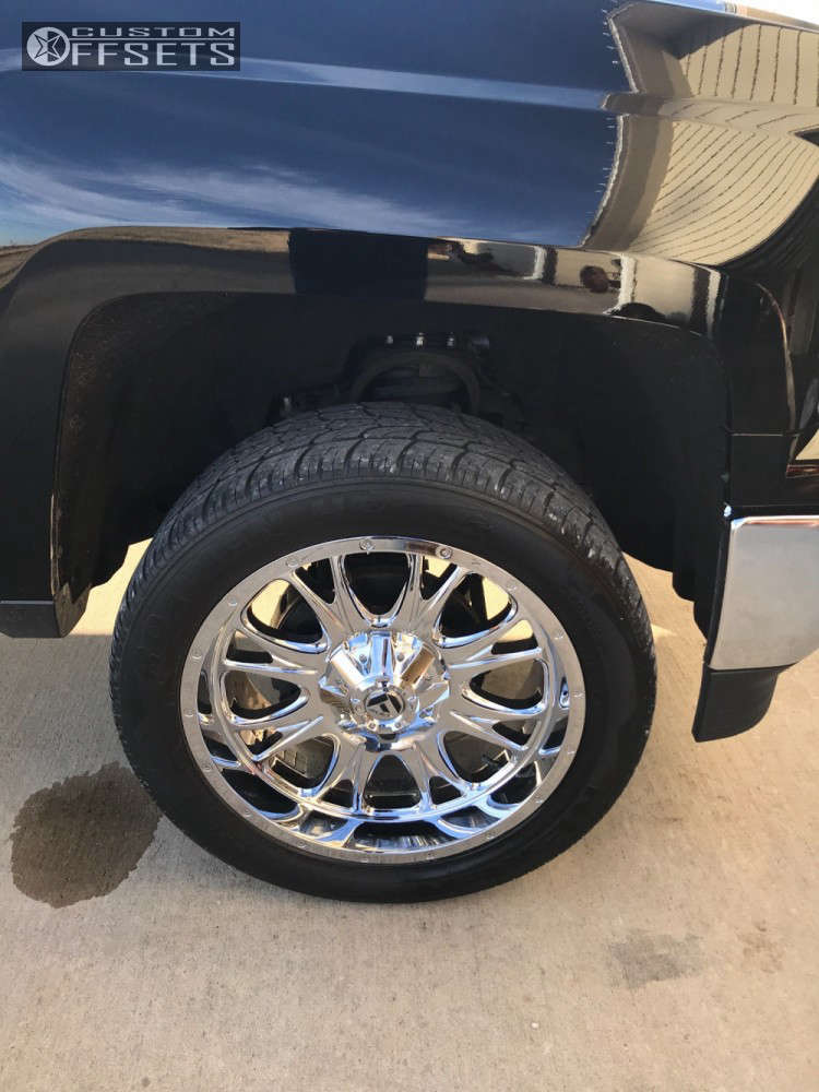 2015 Chevrolet Silverado 1500 with 22x9.5 18 Fuel Throttle and 305/45R22 Nexen Extensa Hp and