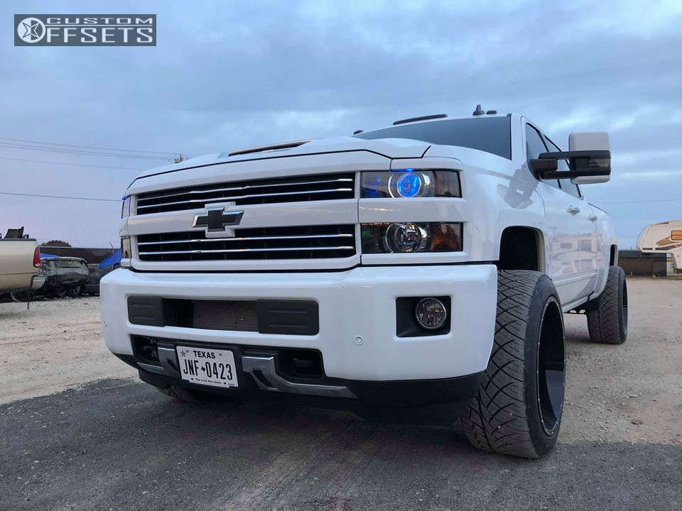 2017 Chevrolet Silverado 2500 HD with 22x12 44 Hostile Sprocket and
