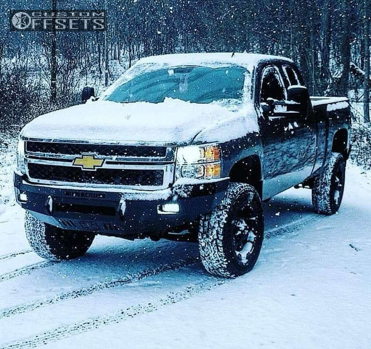 2013 Chevrolet Silverado 2500 HD with 18x9 12 Ballistic Morax and 275 ...