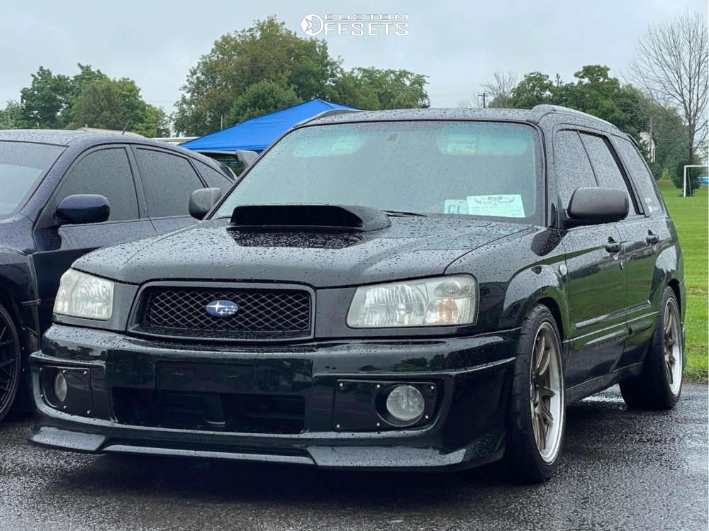 2004 Subaru Forester with 18x8.5 35 Aodhan Ds02 and 245/40R18