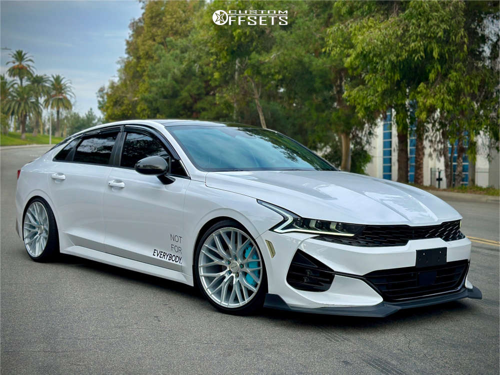 2024 Kia K5 with 19x9.5 38 INOVIT Blitz and 235/35R19 Lexani Lx