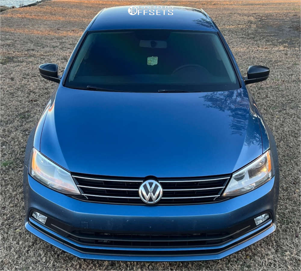 2016 Volkswagen Jetta with 18x8.5 45 F1R F21 and 215/40R18 Lexani Lxuhp ...