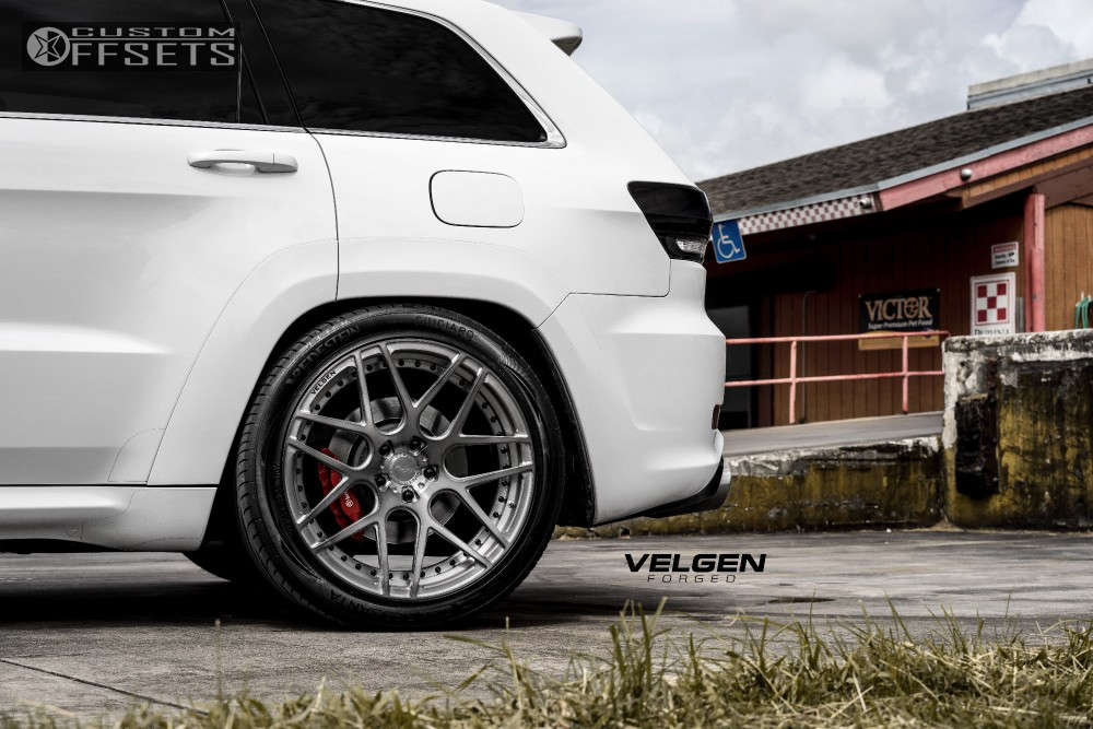 2016 Jeep Grand Cherokee with 22x11 45 Velgen Vfdb7 and 305/35R22 Vredestein Ultrac Sessanta and