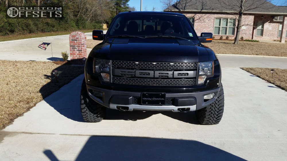2012 Ford Raptor with 18x10 -24 Moto Metal Mo961 and 35/12.5R18 Toyo ...