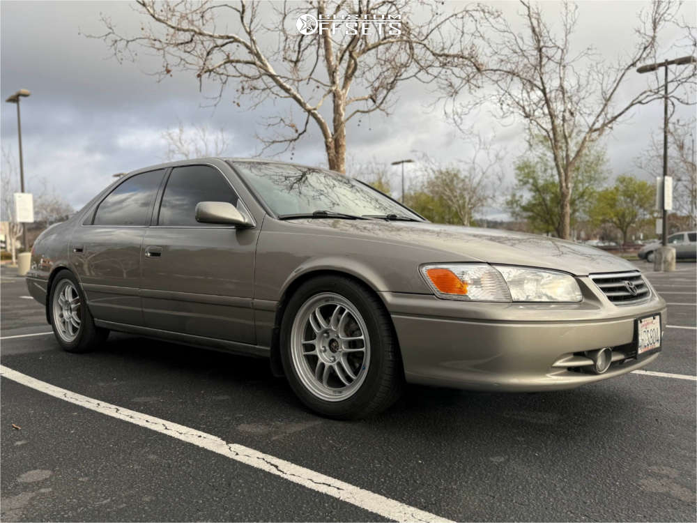 ひまわり　ENKEI 17×7J +48 215/45R17 2000 Toyota Camry with 17x7.5 48 Enkei Rpf1 and 215/50R17 Michelin