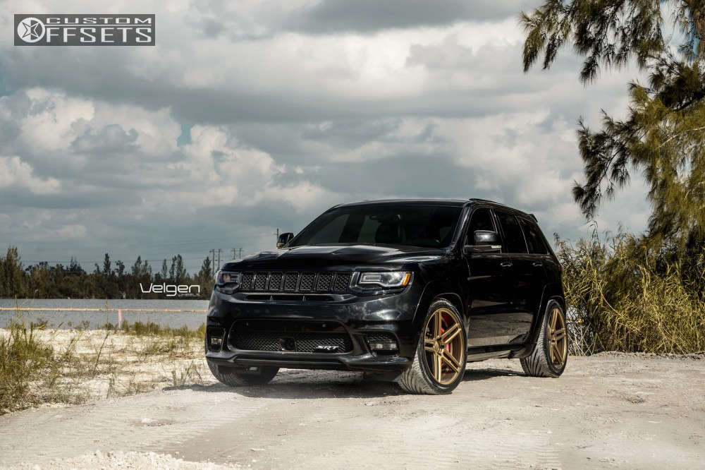 Tire Size For 2016 Jeep Grand Cherokeenull