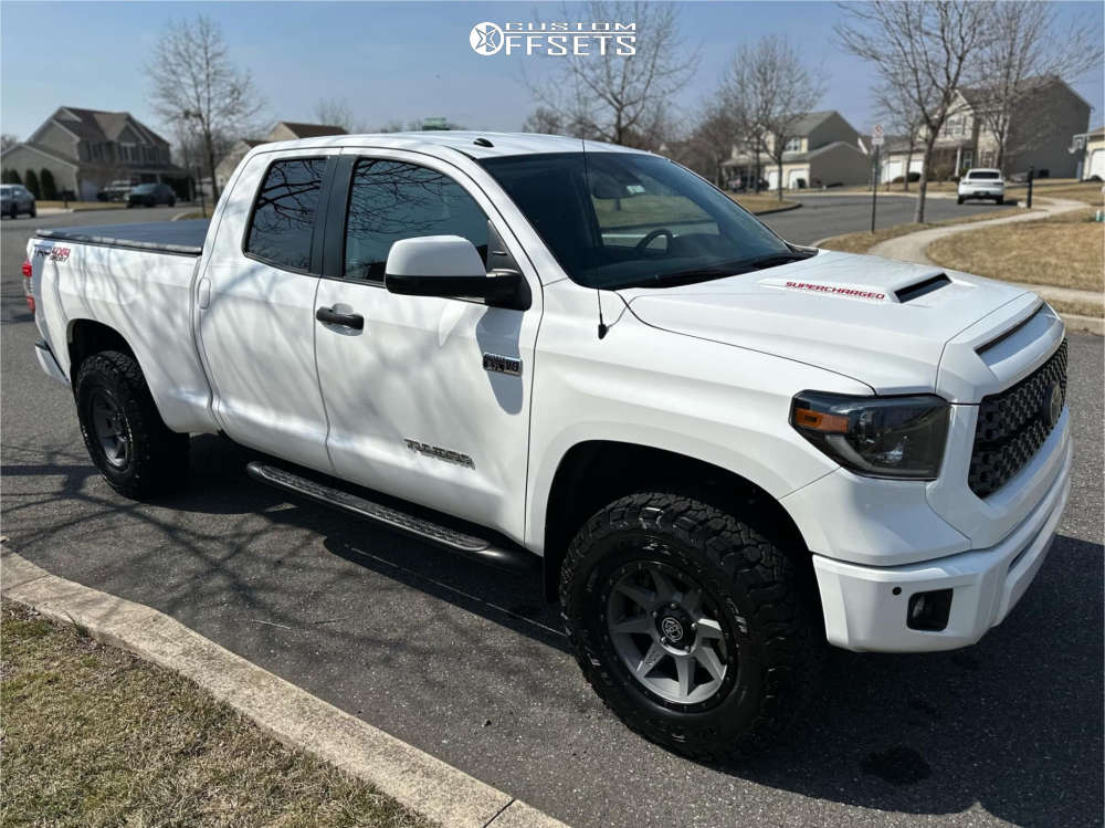 Tundra ［3ED］ Touren Tundra TR79 Gloss Black 6-Lug Wheel; 18x8.5; 30mm Offset