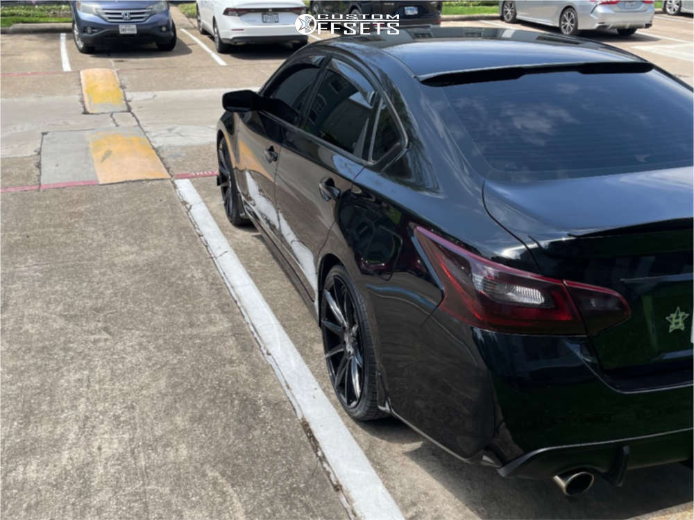 2018 Nissan Altima with 20x8.5 40 TSW Clypse and 225/35R20 Lexani Lx ...