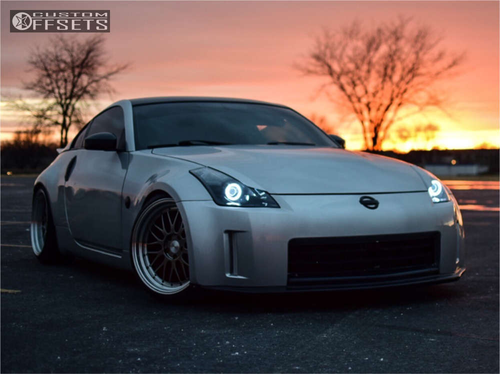 2008 Nissan 350Z with 19x9.5 12 Varrstoen Es1 and 225/35R19