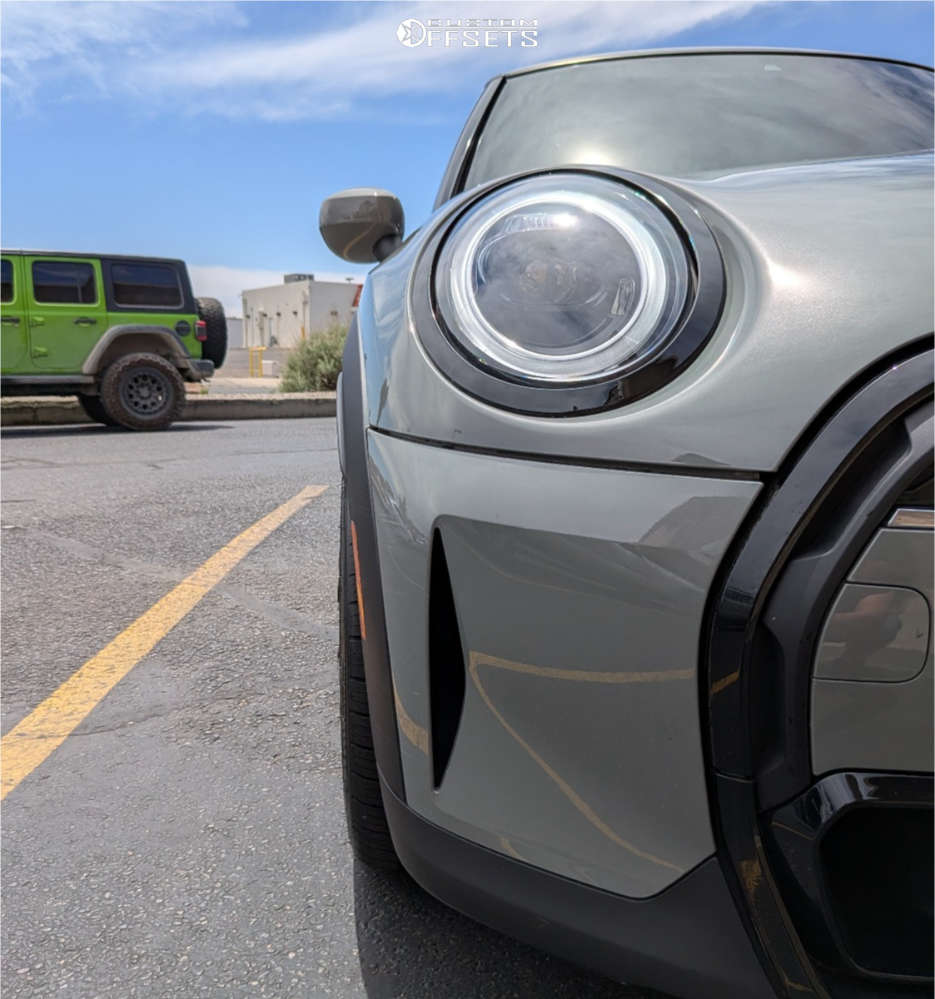 2022 Mini Cooper with 18x8 40 Enkei Ekm3 and 225/40R18 Kosic Drs-7