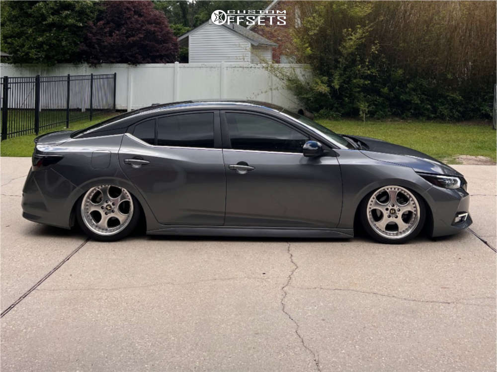 2022 Nissan Sentra with 18x8 40 Work Vs Sd and 215/40R18 Sumitomo Htr ...