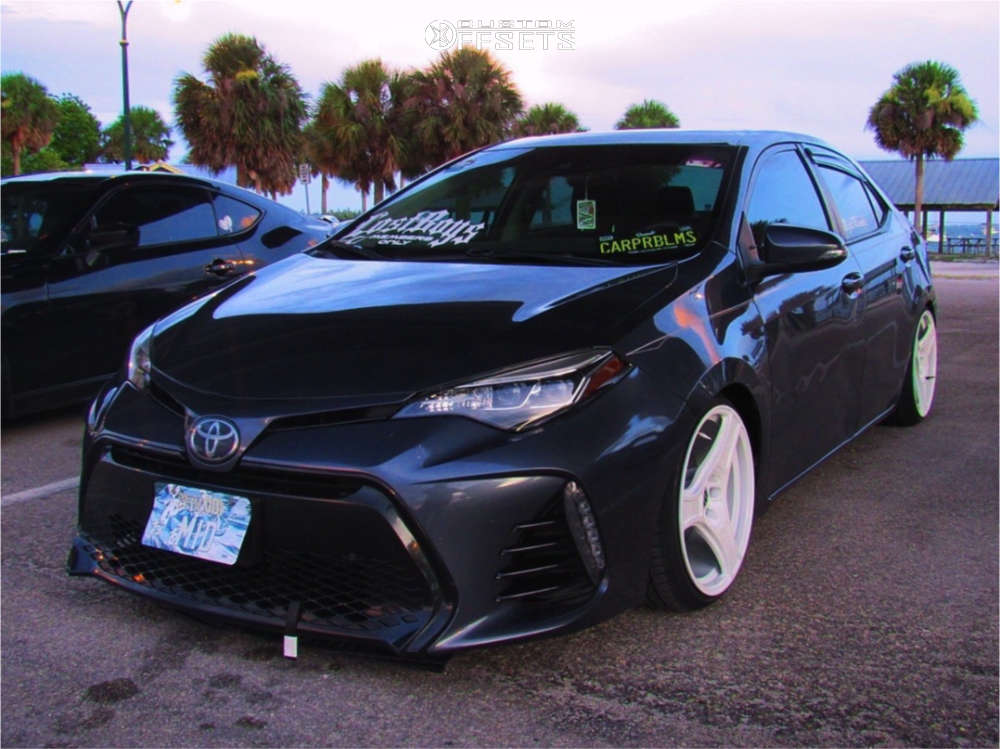 3334418-1-2018-corolla-toyota-