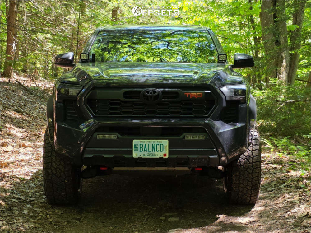 2024 Toyota Tacoma with 17x8.5 25 RRW Rr7-h Flow Form and 285/70R17 ...