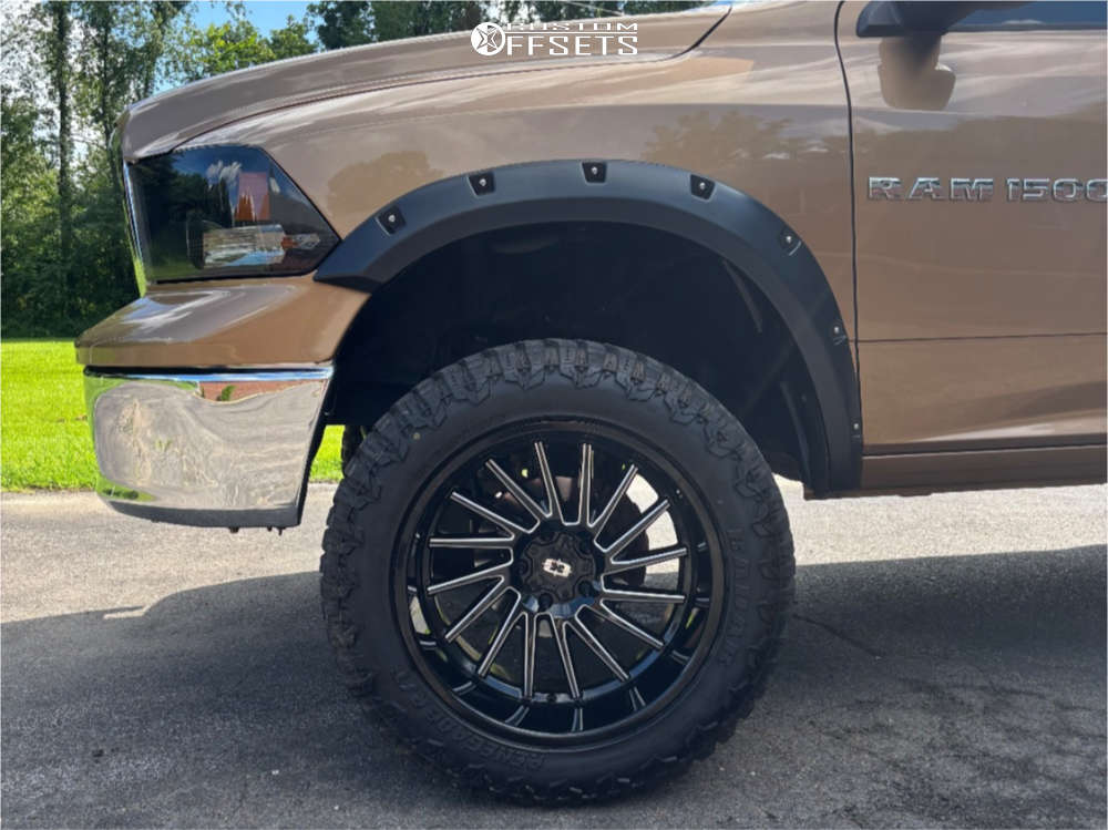 2012 Ram 1500 with 22x12 -51 Vision Rapier and 35/13.5R22 Radar ...