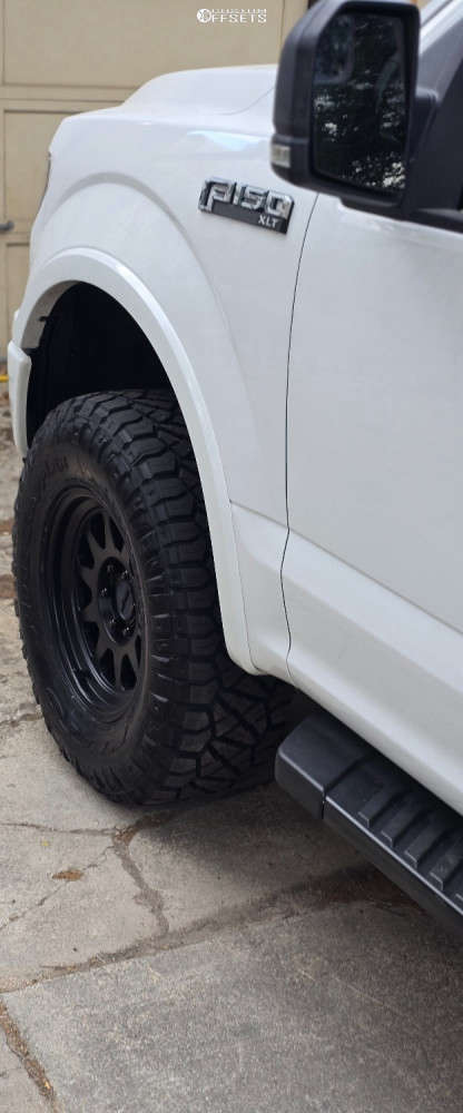 2019 Ford F-150 with 17x8.5 0 Method Mr316 and 285/70R17 Nitto Ridge ...