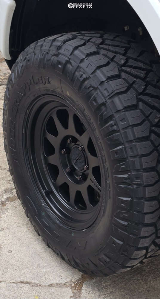 2019 Ford F-150 with 17x8.5 0 Method Mr316 and 285/70R17 Nitto Ridge ...