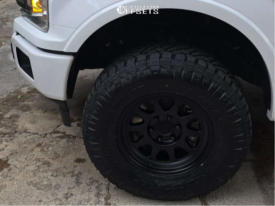 2019 Ford F-150 with 17x8.5 0 Method Mr316 and 285/70R17 Nitto Ridge ...