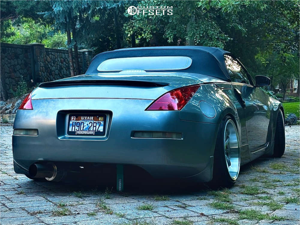 2004 Nissan 350Z with 18x9.5 22 Aodhan Ds07 and 225/40R18 Zenna