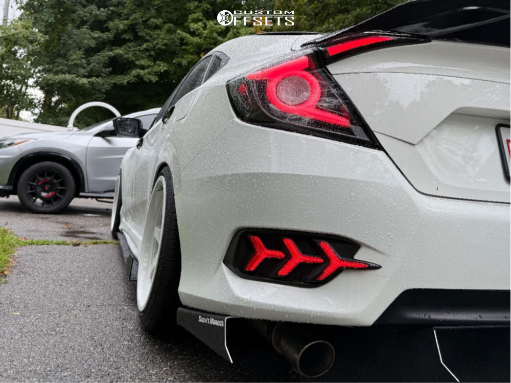 2017 Honda Civic with 18x9.5 30 Aodhan Ah08 and 235/40R18 Vercelli ...