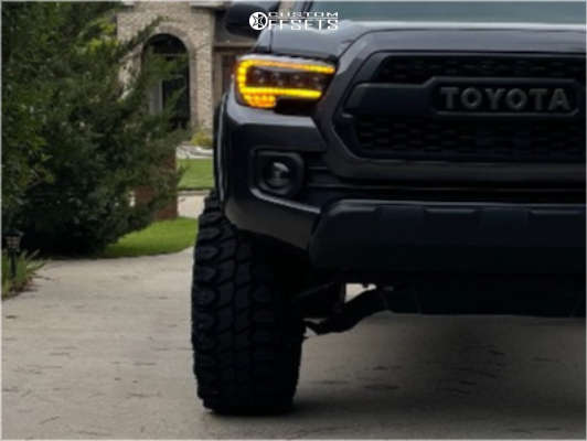 2023 Toyota Tacoma with 17x8.5 -25 RRW Rr7-s Flow Form and 33/12.5R17 ...
