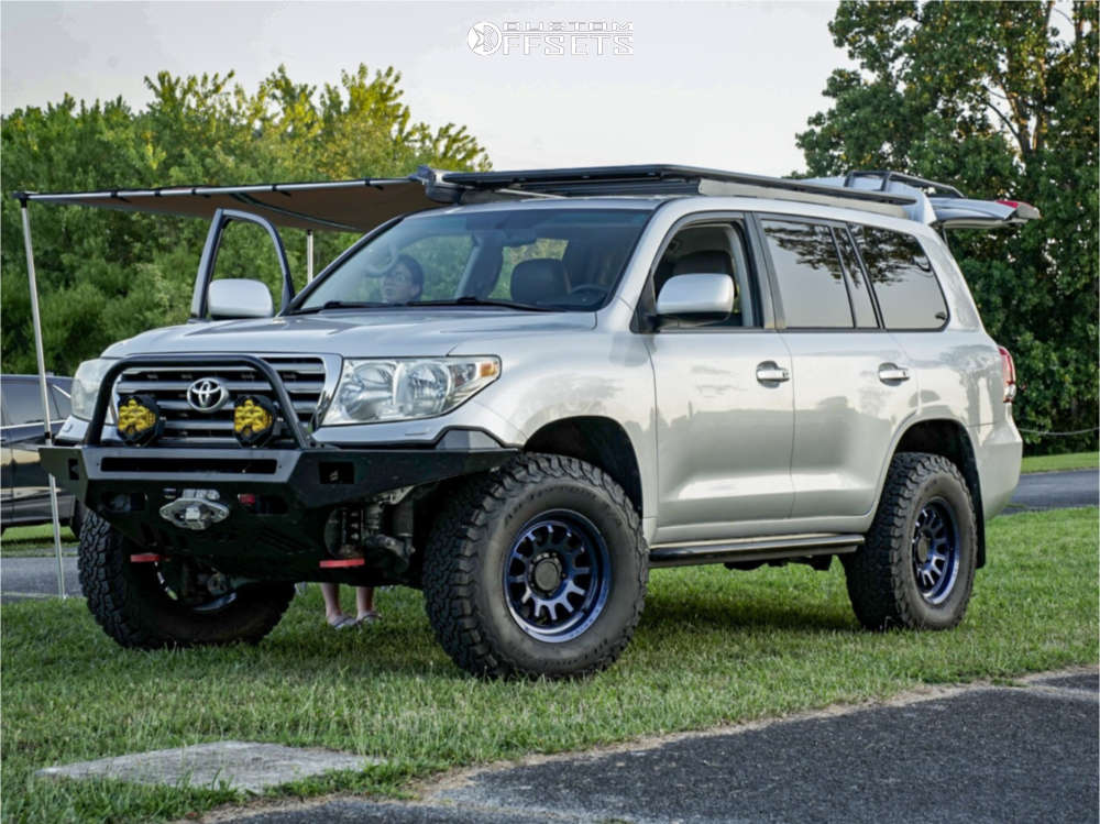 ランクル300 BLACK RHINO 285/55R20 引取 3385283-1-2009-land-cruiser-