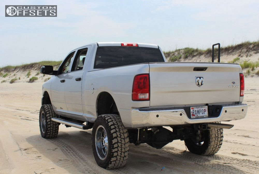 2014 Ram 2500 with 20x10 12 Fuel Hostage and 35/12.5R20 Federal Couragia Mt and Suspension Lift