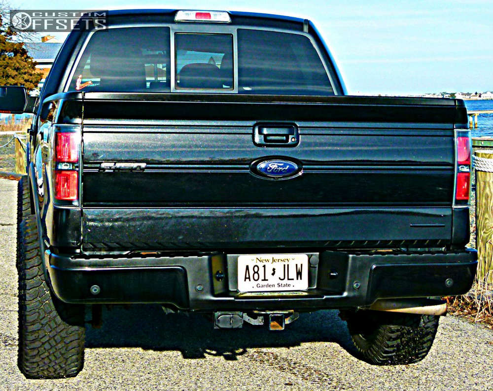 2012 Ford F-150 with 20x10 -22 Raptor Hit And Run and 33/12.5R20 Atturo ...