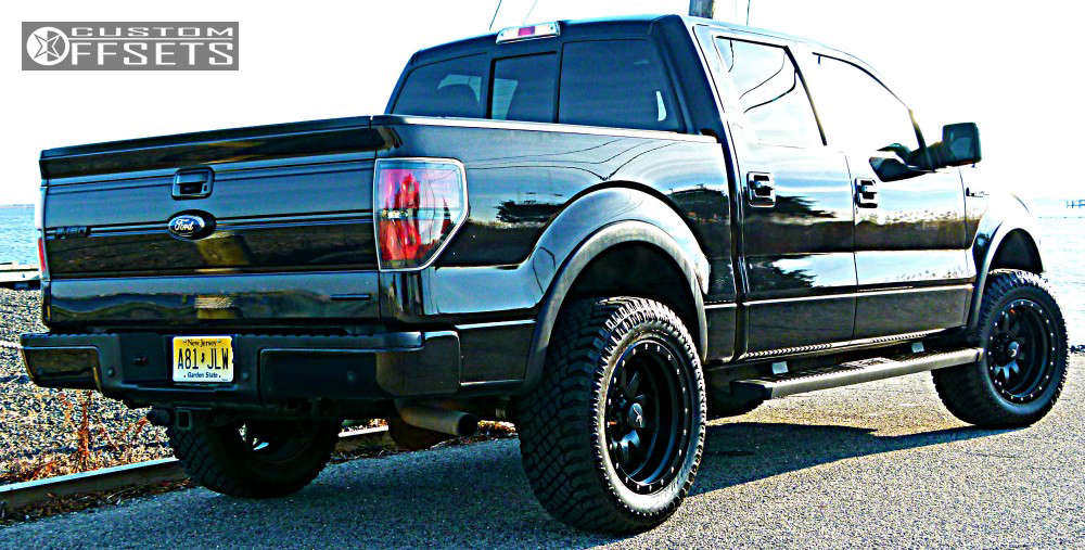 2012 Ford F-150 with 20x10 -22 Raptor Hit And Run and 33/12.5R20 Atturo ...