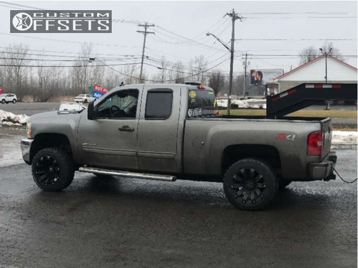 2012 Chevrolet Silverado 2500 HD with 20x12 -44 TIS 534B and 33/12.5R20 ...