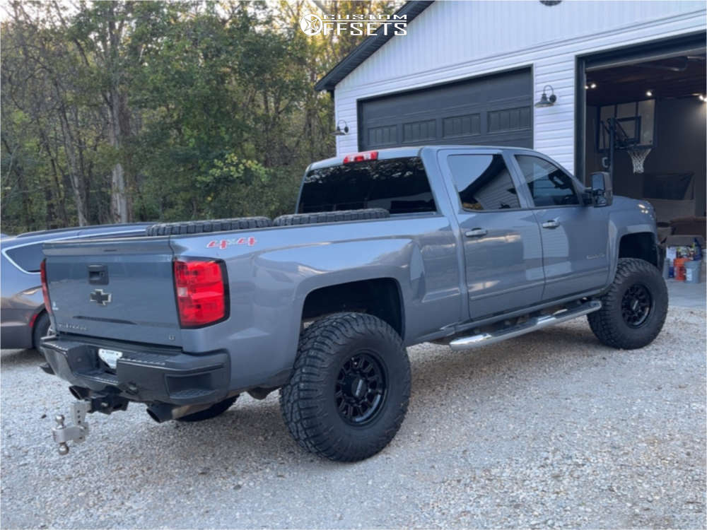 2015 Chevrolet Silverado 2500 HD with 17x8.5 0 Method Mr323 and 37/12 ...