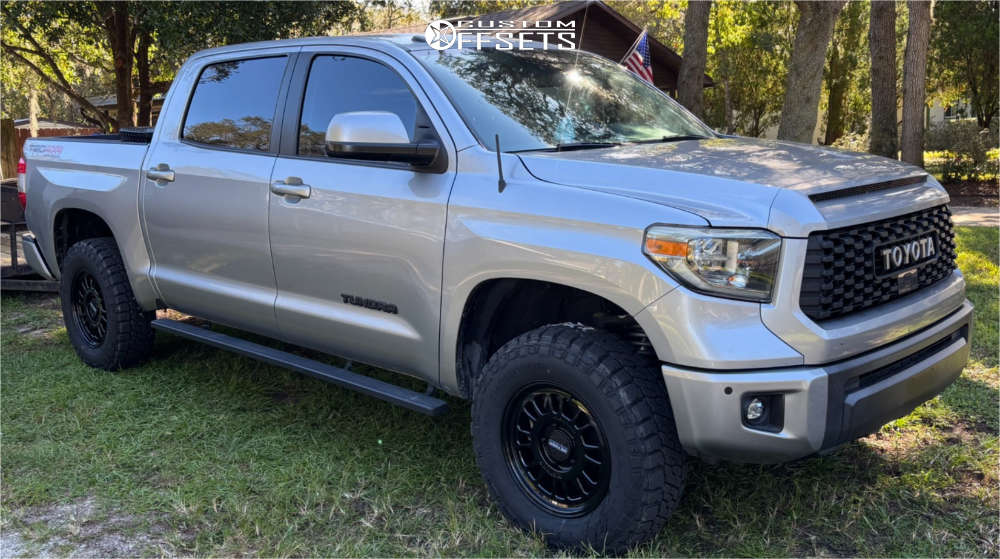 2018 Toyota Tundra with 18x8.5 40 Method Mr318 and 265/70R18 Mickey ...