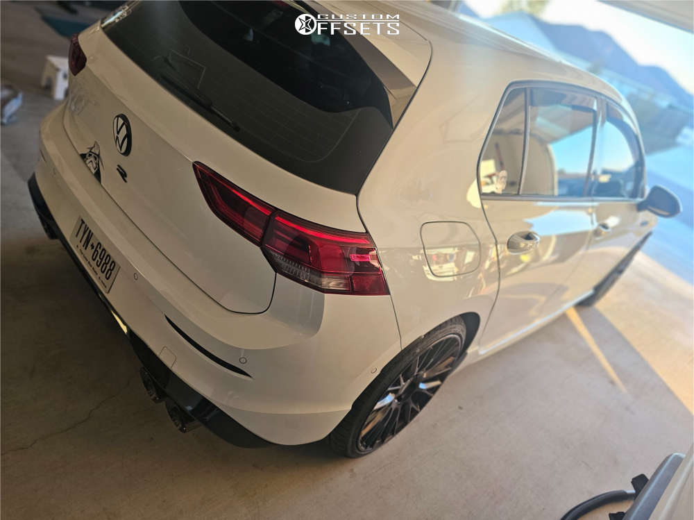 2024 Volkswagen Golf R with 19x8.5 45 Rotiform Lse and 235/35R19 ...