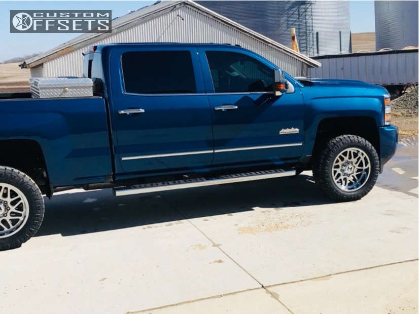 2018 Chevrolet Silverado 2500 HD with 20x10 19 Hostile Sprocket and 33