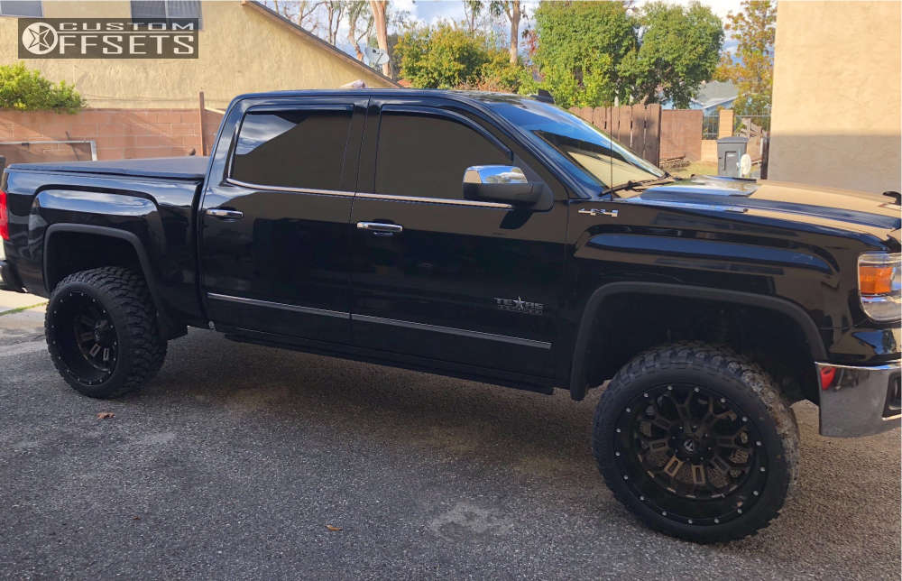 2015 GMC Sierra 1500 with 22x12 -44 Fuel Crush and 33/12.5R22 RBP ...
