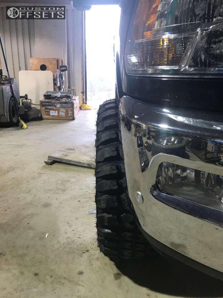 2017 Ram 2500 with 20x12 43 Fuel Assault and 33/12.5R20 Federal