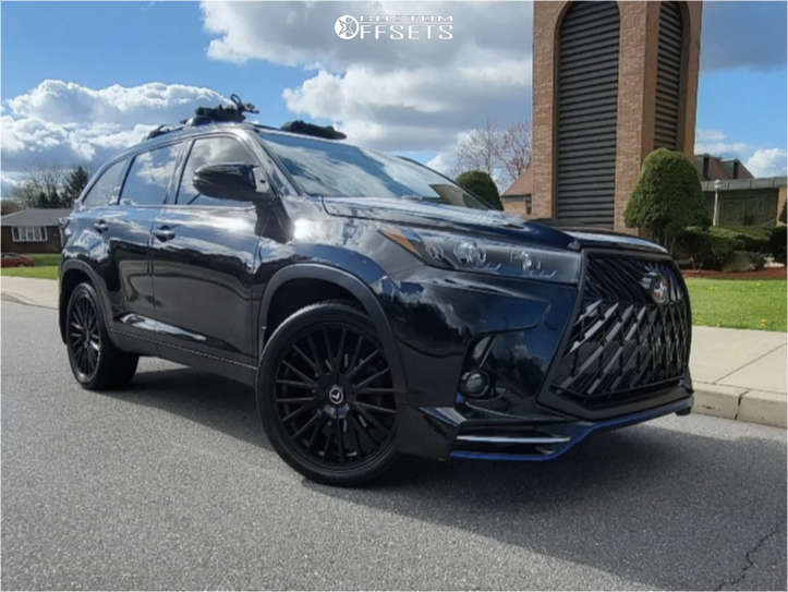 2019 Toyota Highlander with 22x8.5 38 Kraze Double Down and 275/40R22 ...