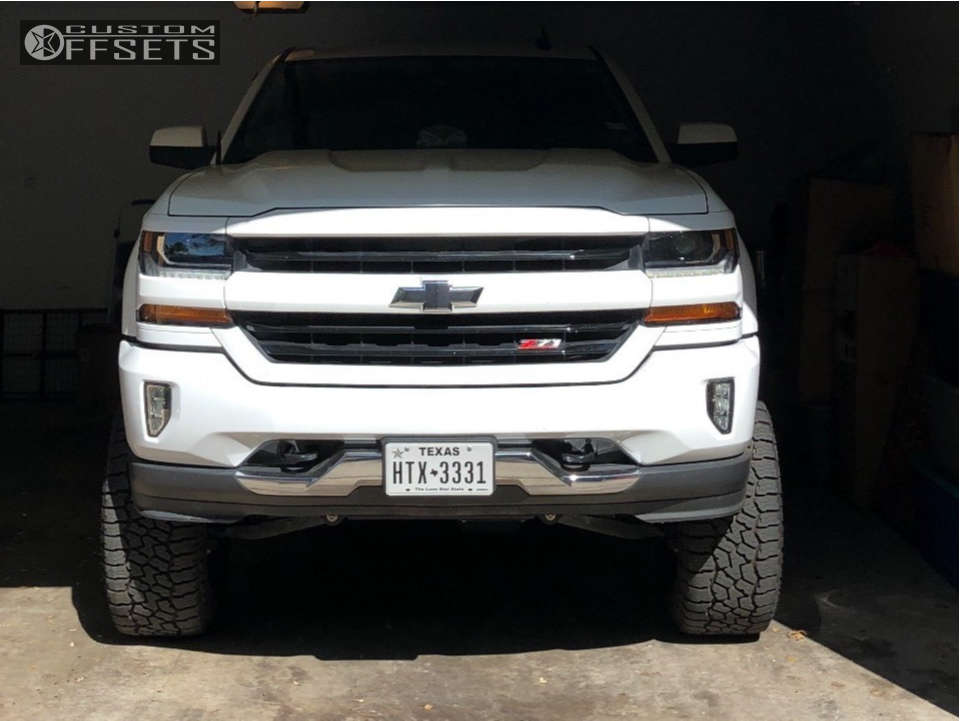 2016 Chevrolet Silverado 1500 with 18x9 1 Fuel Beast and 325/65R18