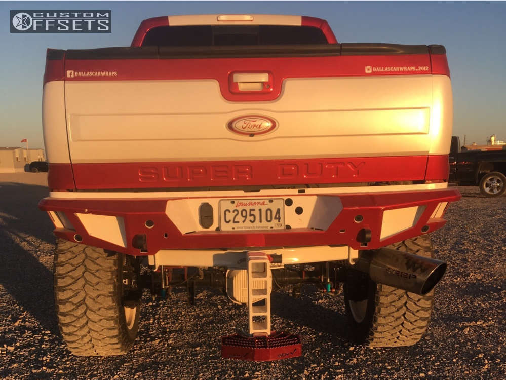 2015 Ford F-250 Super Duty with 24x14 -76 RBP Blade and 40/15.5R24 RBP ...