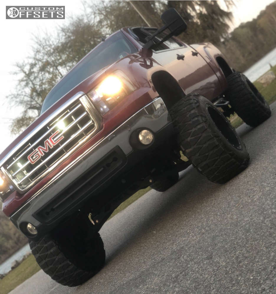 2007 GMC Sierra 1500 with 20x14 76 Fuel Hostage and 37/13.5R20 Nitto