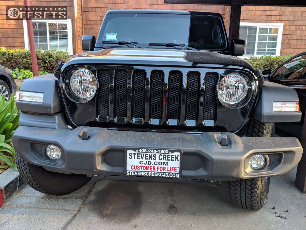2018 Jeep Wrangler with 20x10 -24 XD Heist and 33/12.5R20 Toyo ...