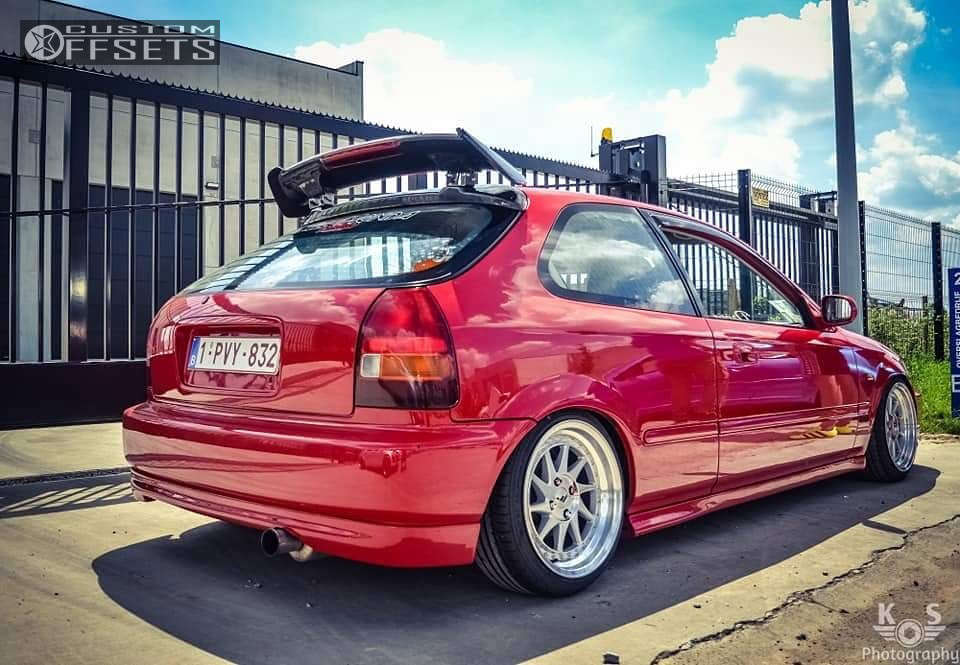 1996 Honda Civic with 16x8 30 Japan Racing Jr26 and 215/40R16