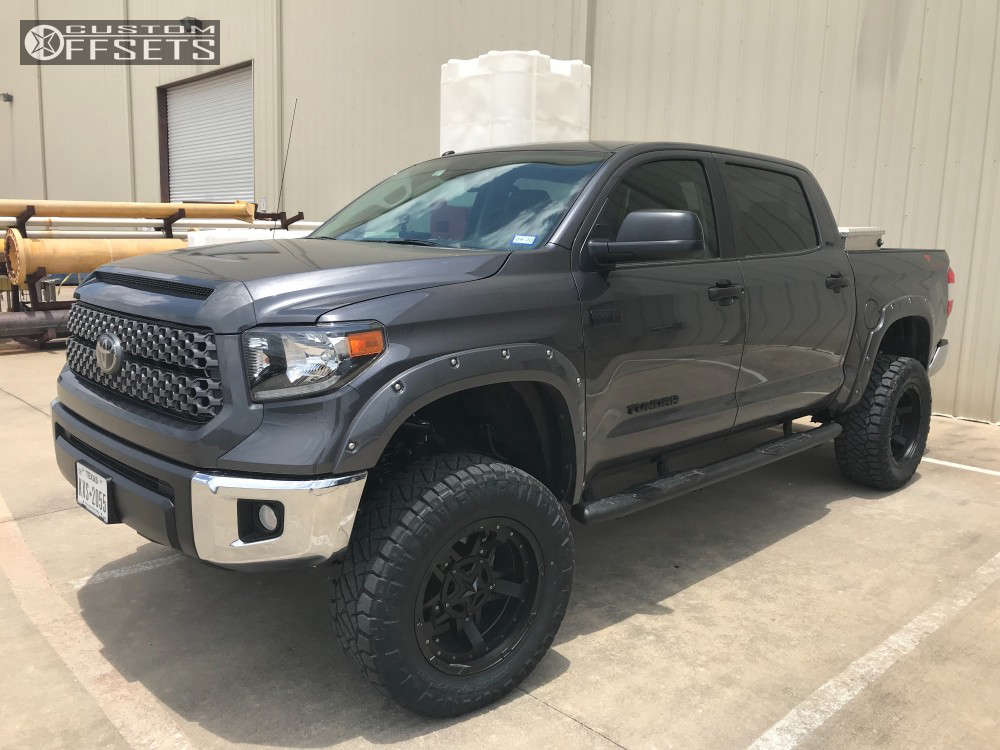 2018 Toyota Tundra with 20x10 -24 XD Rockstar 3 and 35/12.5R20