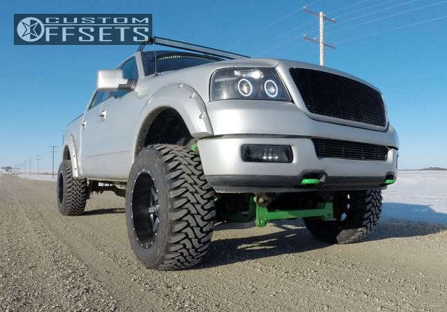 2004 Ford F-150 with 20x12 -44 Fuel Maverick and 35/13.5R20 Fuel Mud ...