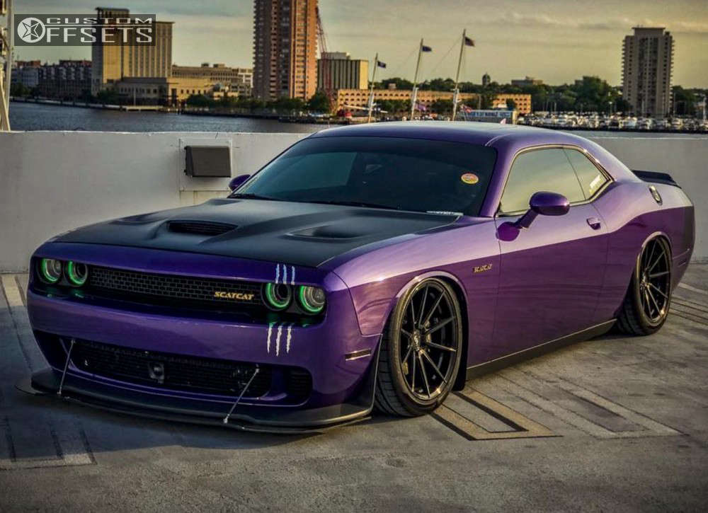 416200-1-2016-challenger-dodge