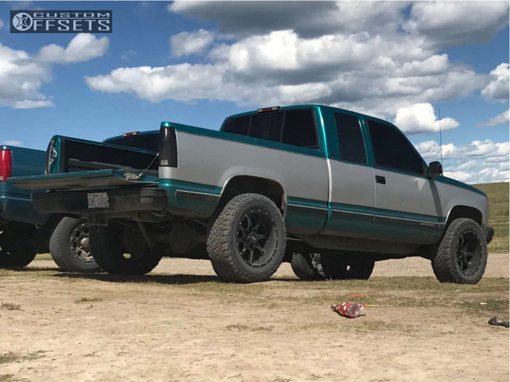 1994 GMC K1500 with 20x10 -24 Moto Metal MO970 and 33/12.5R20 ...