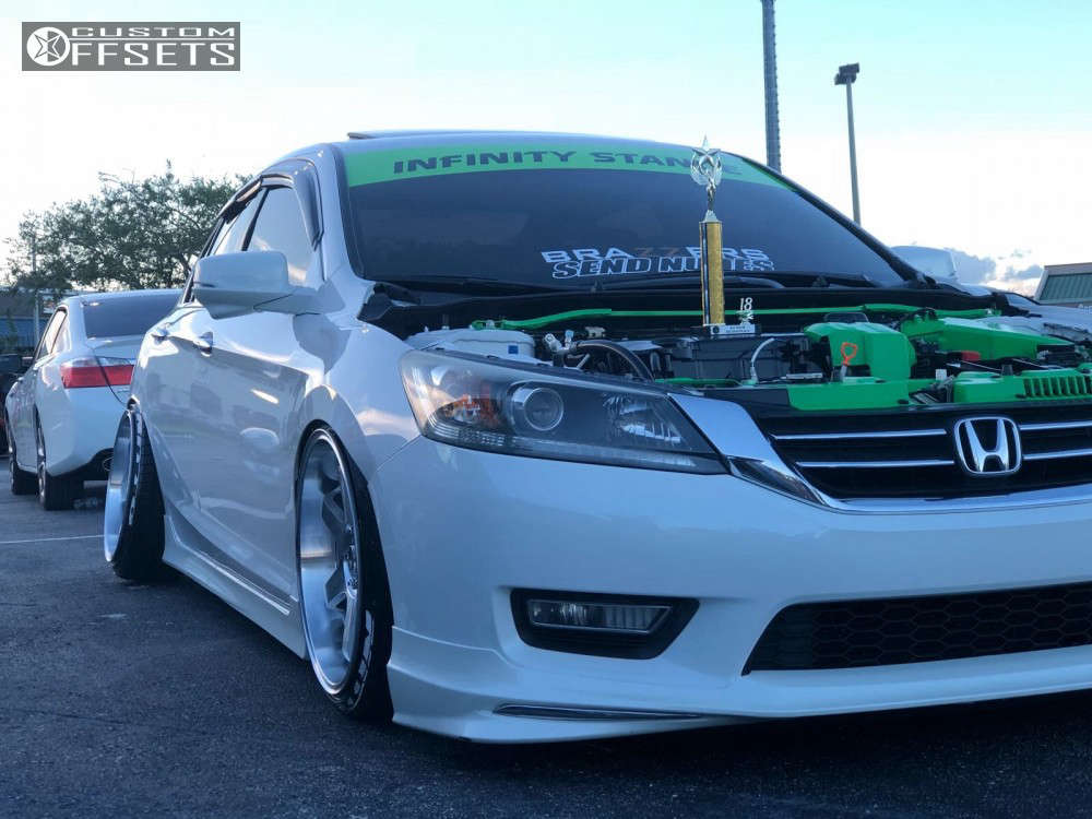 2013 Honda Accord with 19x11.5 35 Traklite 601 Limited